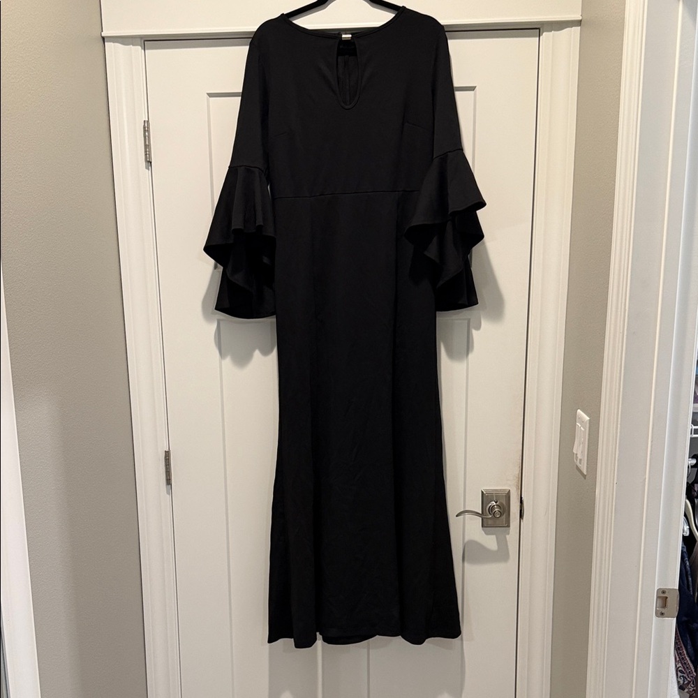 Elegant Black Maxi Dress with Tiered Ruffle Sleeves